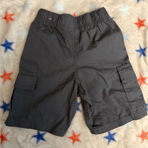 Cargo shorts, Size 3T - Picture 2 of 3